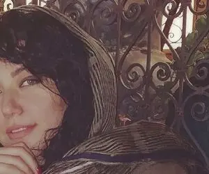 عکس همسر شهاب حسینی با شلوار کوتاه و بدن نما!