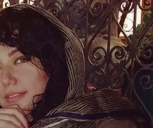 عکس همسر شهاب حسینی با شلوار کوتاه و بدن نما!