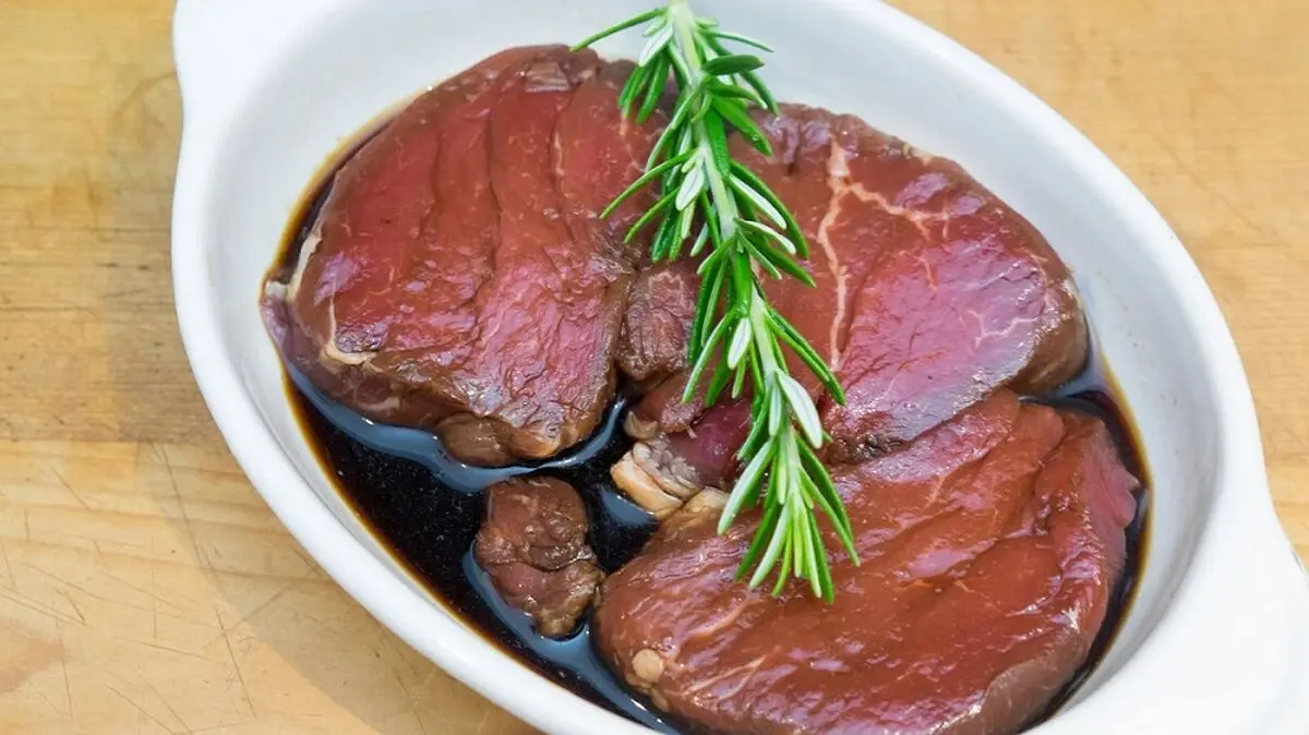 Overnight-steak-marinade-700x465