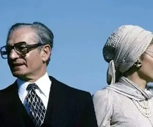 سفر به ایام قدیم سال 1340؛ فرح و محمدرضا در حال جیغ و داد و حرکت مهلک بچه ها در جنگل 