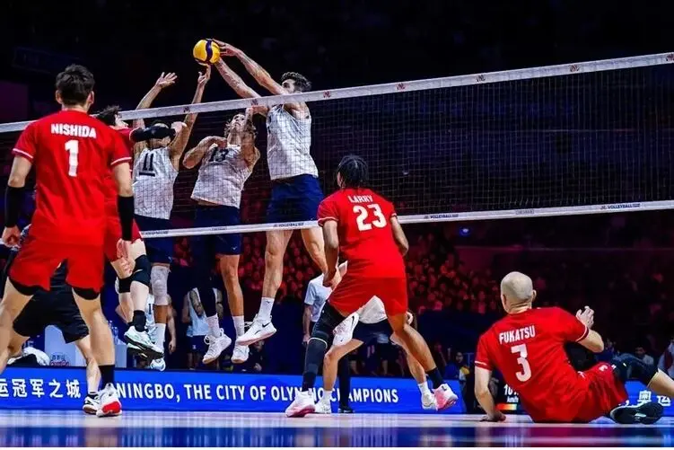 ببینید/  رالی دیوانه وار در ست پنجم دیدار ژاپن و آمریکا در نیمه نهایی