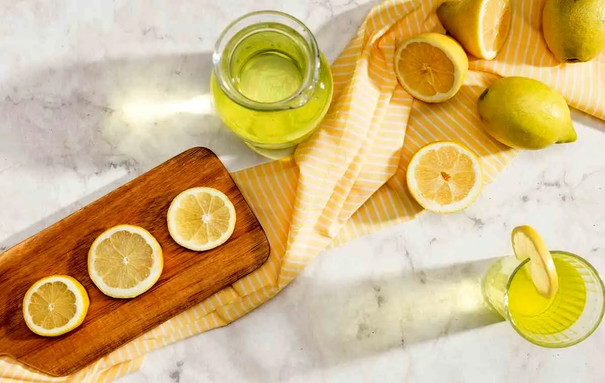 پاک کردن تاتو ابرو در خانه