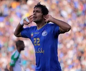 شکایت باشگاه پرسپولیس از کاپیتان سابق استقلال!