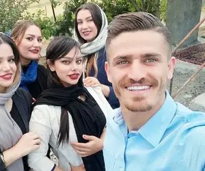 فیلمی که پنهانی از رقص وریا غفوری در مهمونی مختلط لو رفت!