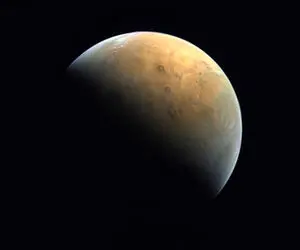 اولین عکس ماهواره امید امارات از مریخ