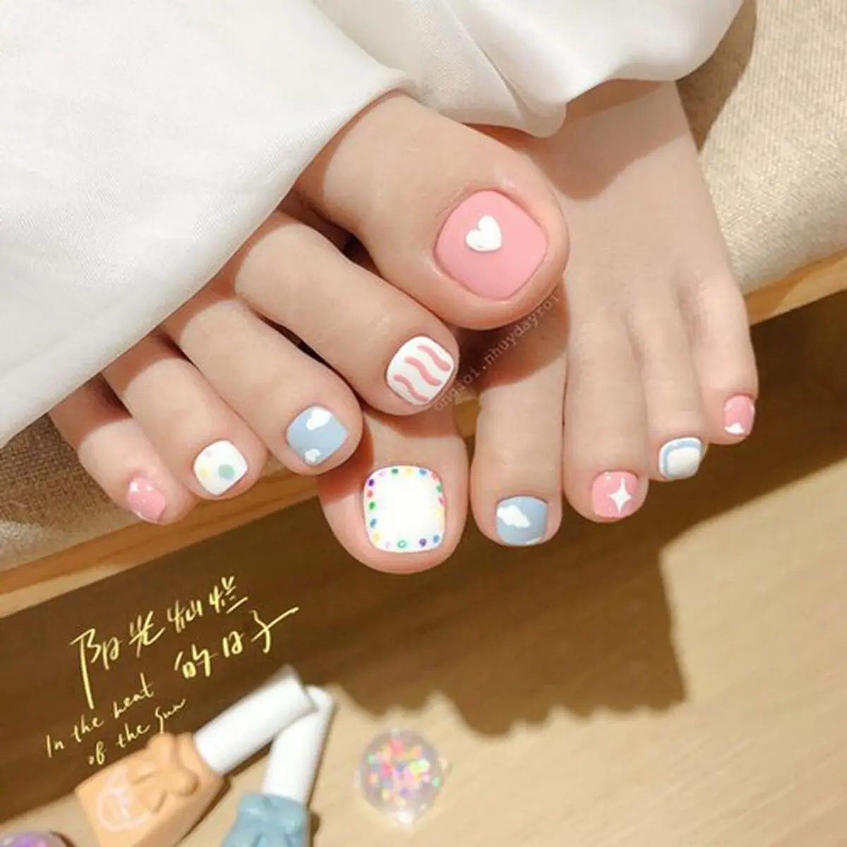 the-latest-model-of-girls-toenail-design-23