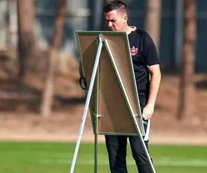 پچ‌پچ‌های رختکن پرسپولیس درباره اوسمار