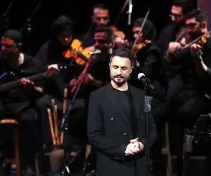 آواز احساسی؛ صدای راغب انقدر آرامش بخشه که مامان باباهه بچشونو آووردن کنسرتش بخوابونن