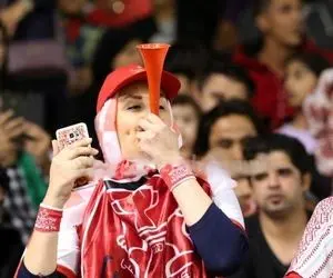 دیدار پرسپولیس - نفت آبادان با حضور بانوان؟