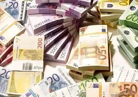 قیمت یورو امروز سه شنبه 5 خرداد 1405؛ افت 730 تومانی