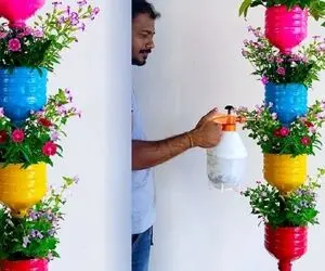 ایده های خلاقانه؛ ببین چقدر راحت با بطری های پلاستیکی دوغ و نوشابه آویزه گل درست کرده