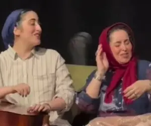 آواز هنرمندانه؛ خواندن و بشکن ژاله صامتی با دخترش وسط کاندا و صحنه مادر دختری