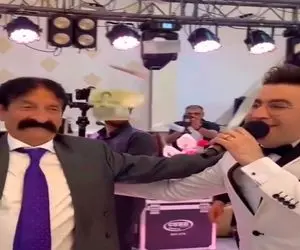 آواز محلی؛ پیرمرد انقد بمب ترکی رقصید خواننده گفت به عمرش همچین رقصی ندیده