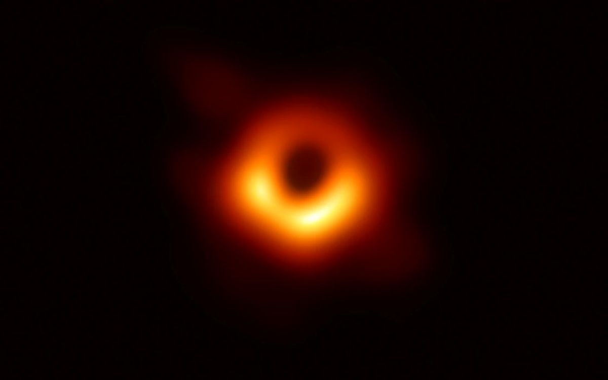 01-black-hole-a-consensus