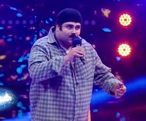 آواز احساسی؛ این پسر بقال با صدای بهشتی اش همه رو مات کرد اصلا به تیپ و قیافش نمیخوره