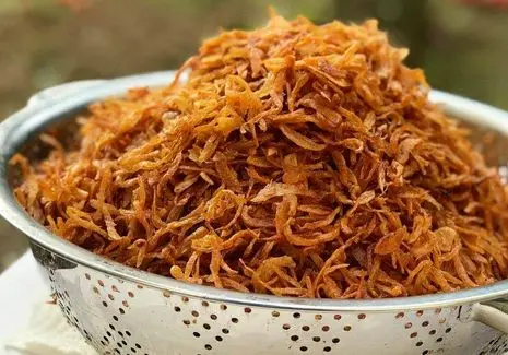 آموزش آشپزی؛ طرز تهیه پیاز داغ چیپسی با ماندگاری بالا