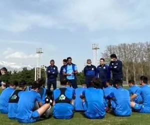 برگزاری نخستین تمرین استقلال با یک لشکر غایب !