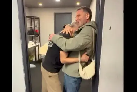 دنیای بازیگران/هوتن شکیبا و سینا ساعی رفتن تئاتر دوستشون/چه عشقی کردن