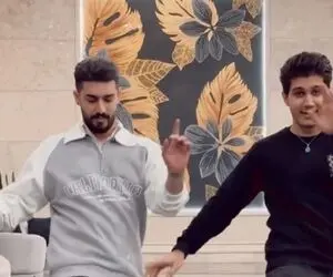 دو پسر بدون تمرین قبلی آمدند برای رقص درکمال ناباوری مثل هم رقصیدند خودشان هم متعجبند