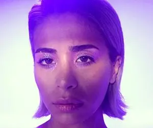 عکس سوگند خواننده معروف ایرانی در کنار همسر برهنه اش!