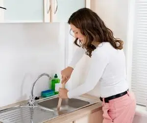 ترفندای خونگی واسه رفع گرفتگی لوله؛ با چندتا کار ساده بزن به دل لوله و عین روز  اولش کن