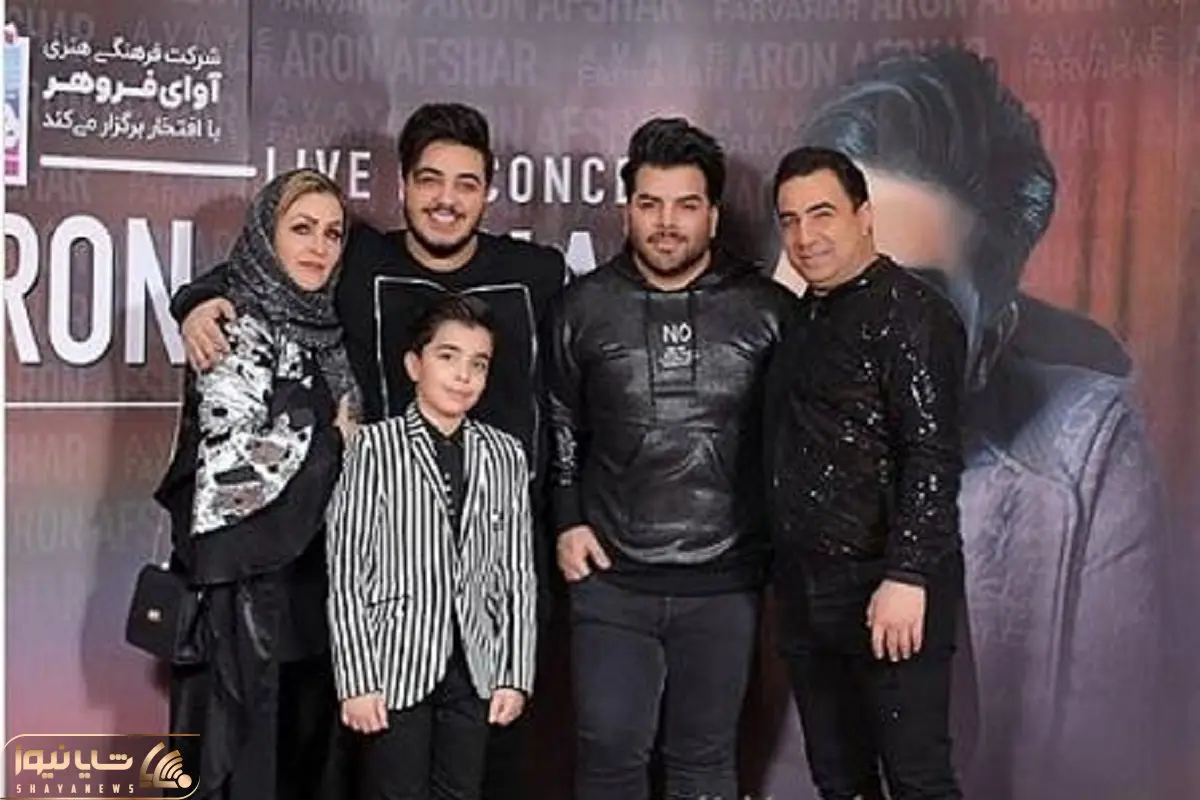 آواز احساسی؛ بابای آرون افشار ژن صدای خوبو بهش انتقال داده پدر و پسر خوندن سالن ترکید