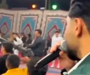 آواز شاد؛ چندتا جوون یطوری با حرکات موزونشون گرد و خاک بپا کردن که طوفان کم میاره