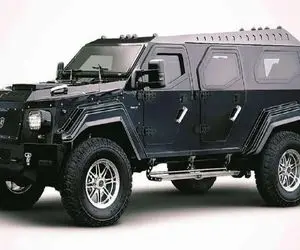 ماشین لوکس؛ بزرگترین آفرود زرهی جهان با چرخ آجدار و شیشه ضد گلوله از چدن ساخته شده