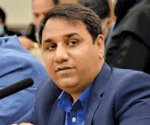 (ویدیو) منزل حسین عبدالباقی در آتش سوخت