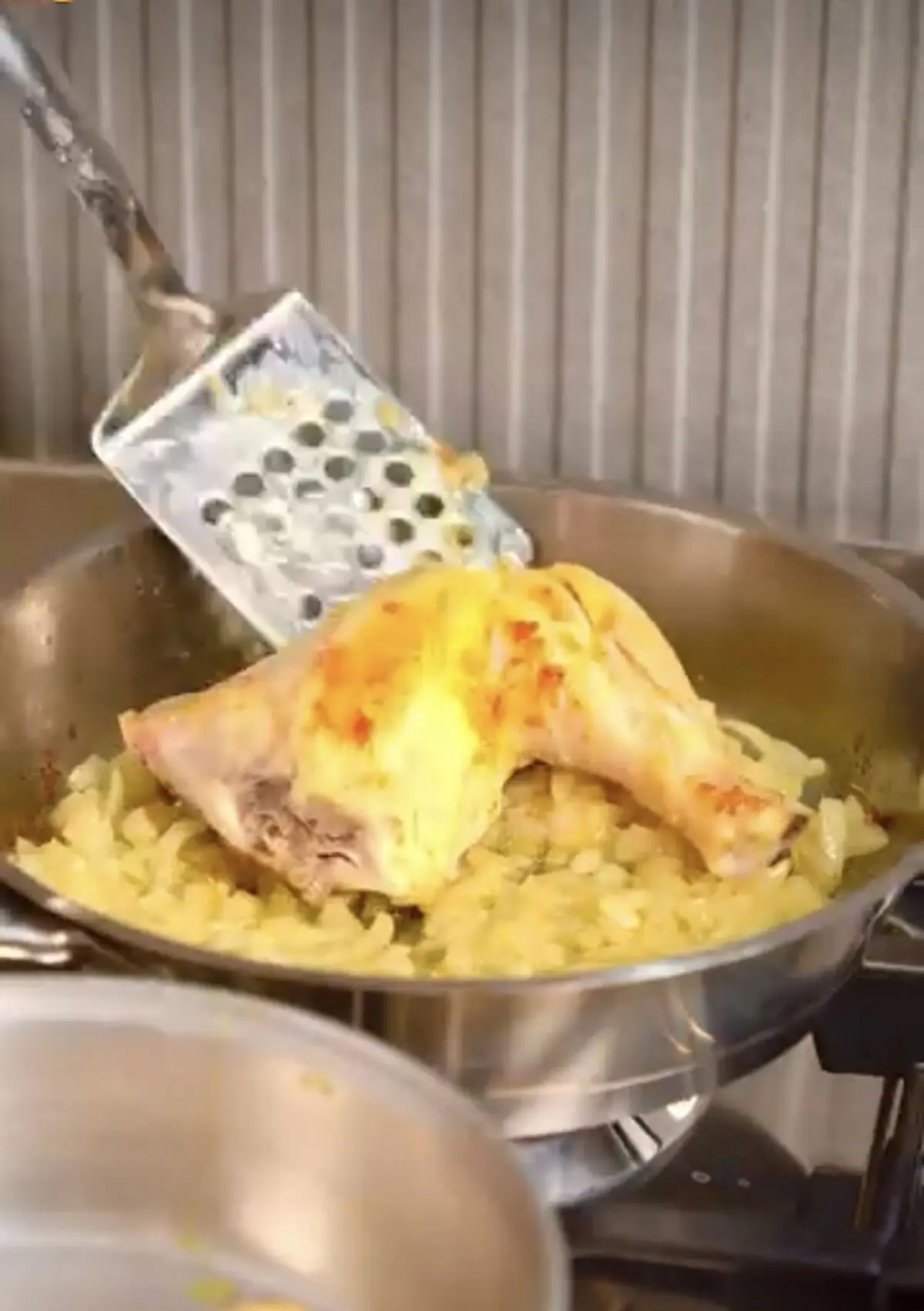 مرغ و پیاز