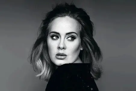 آواز غربی؛ اجرای لطیف و احساسی ادل، سالن کنسرت با نور گوشی مردم شبیه کهکشان شده!