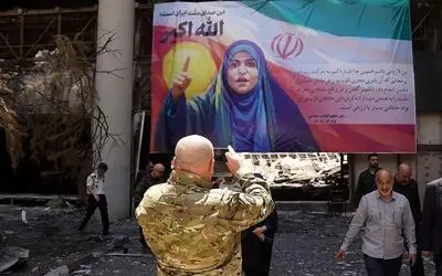 ژست خبرنگار آمریکایی در کنار سحر امامی