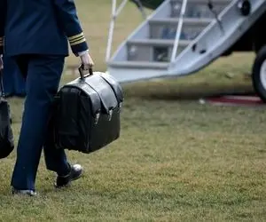 ترامپ چمدان هسته‌ای را از واشنگتن خارج می کند