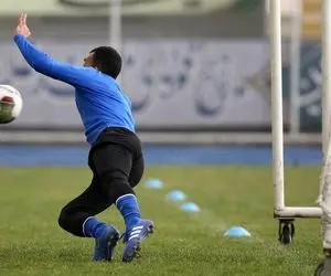 فرهاد مجیدی دروازه‌بان پرسپولیس را کنار گذاشت!