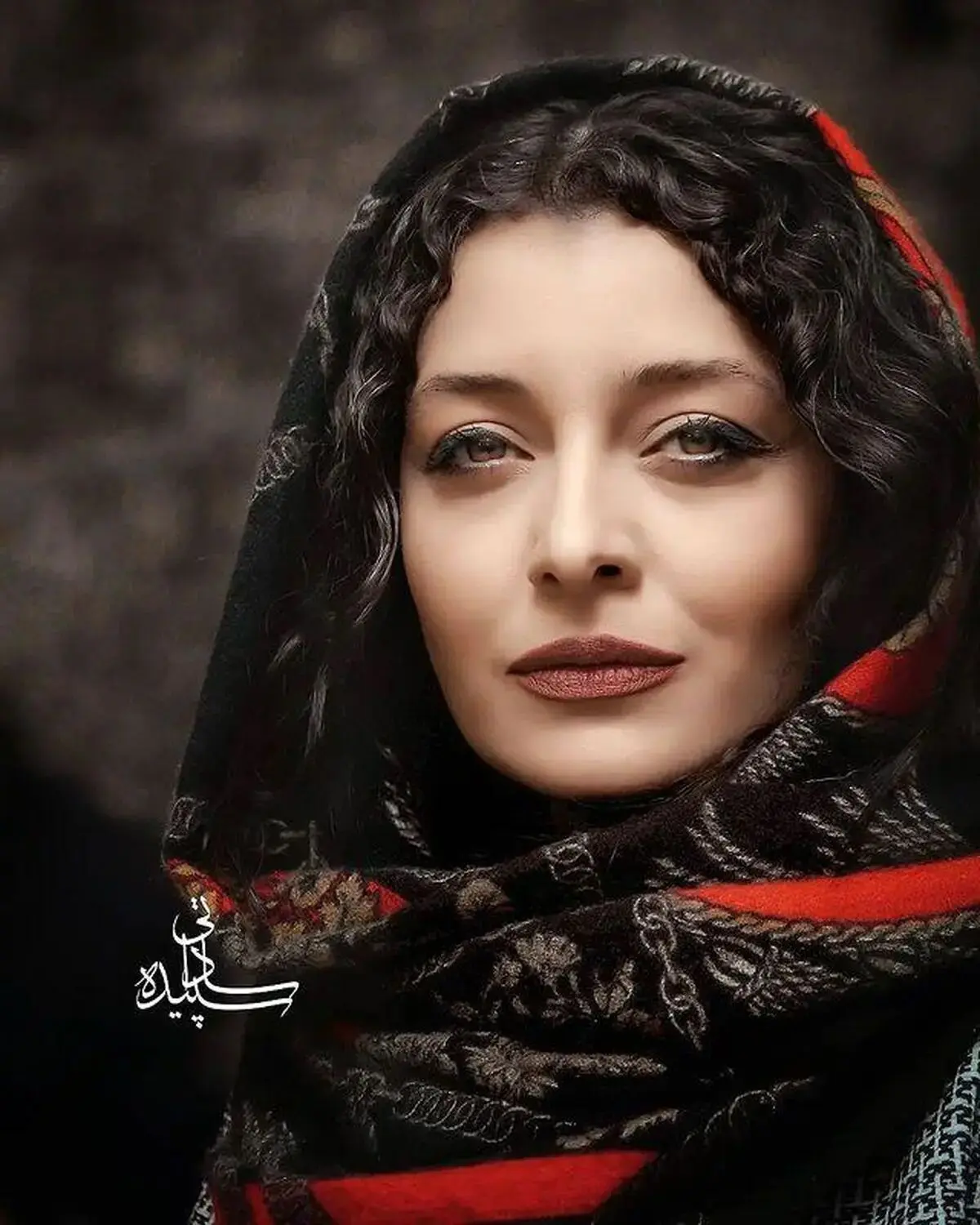 ساره بیات