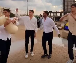 آواز محلی؛ تو جنوب بارون اومده مردم از خوشحالی پایکوبی میکنن و میخونن ساز جذابشون فقط