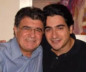 آواز ماندگار؛ اجرای مشترک مرحوم شجریان و پسرش و نگاه پر از ذوق استاد به همایون