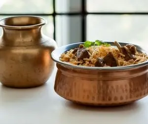 مس و معجزه خوردن غذا در ظروف مسی