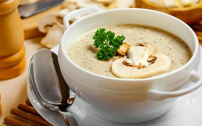 طرز تهیه سوپ شیر مجلسی؛ پیش غذایی ساده و لذیذ