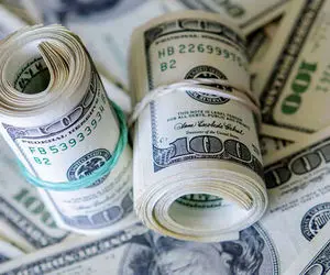 قیمت دلار امروز سه شنبه 10 خرداد 1401
