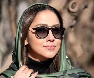 بهاره کیان افشار با مانتو، شال خاص و چهره ای پر احساس | عکس