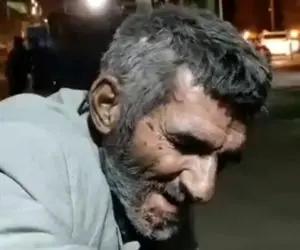 آواز خیابانی؛ ببینید این پیرمرد با صدای دلنشین چه روح نواز آواز کردی می خونه