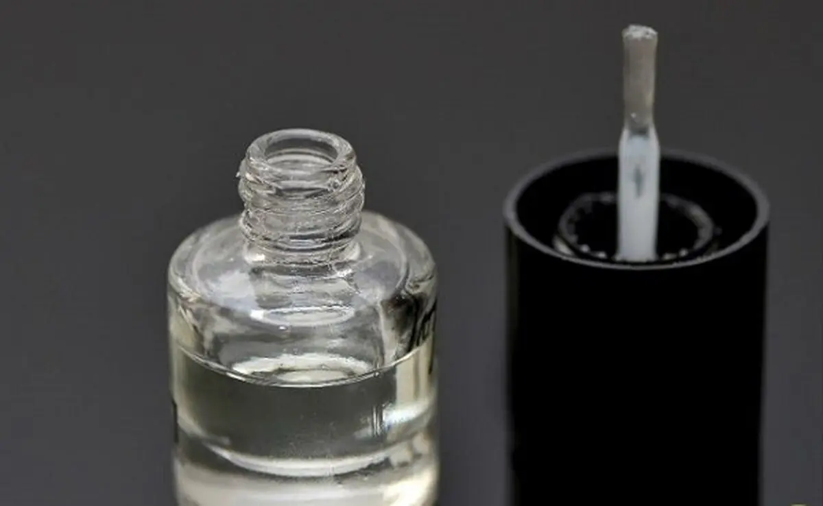 How-to-Remove-Scratches-from-Glass-Nail-Polish