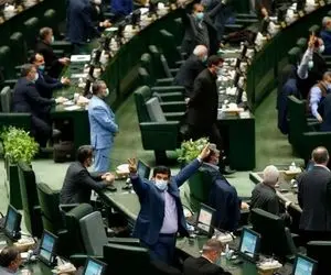 حاجی دلیگانی خواستار حضور وزیر رفاه در مجلس شد/ پیگیری نحوه اجرای متناسب‌سازی ۱۴۰۰ در دستور کار