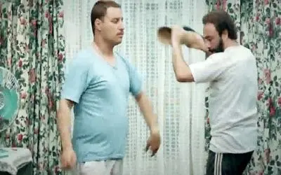 سکانس خندان/ چه رقصی میکنه عطاران/عزتی خیلی جدی داره بندری می زنه 