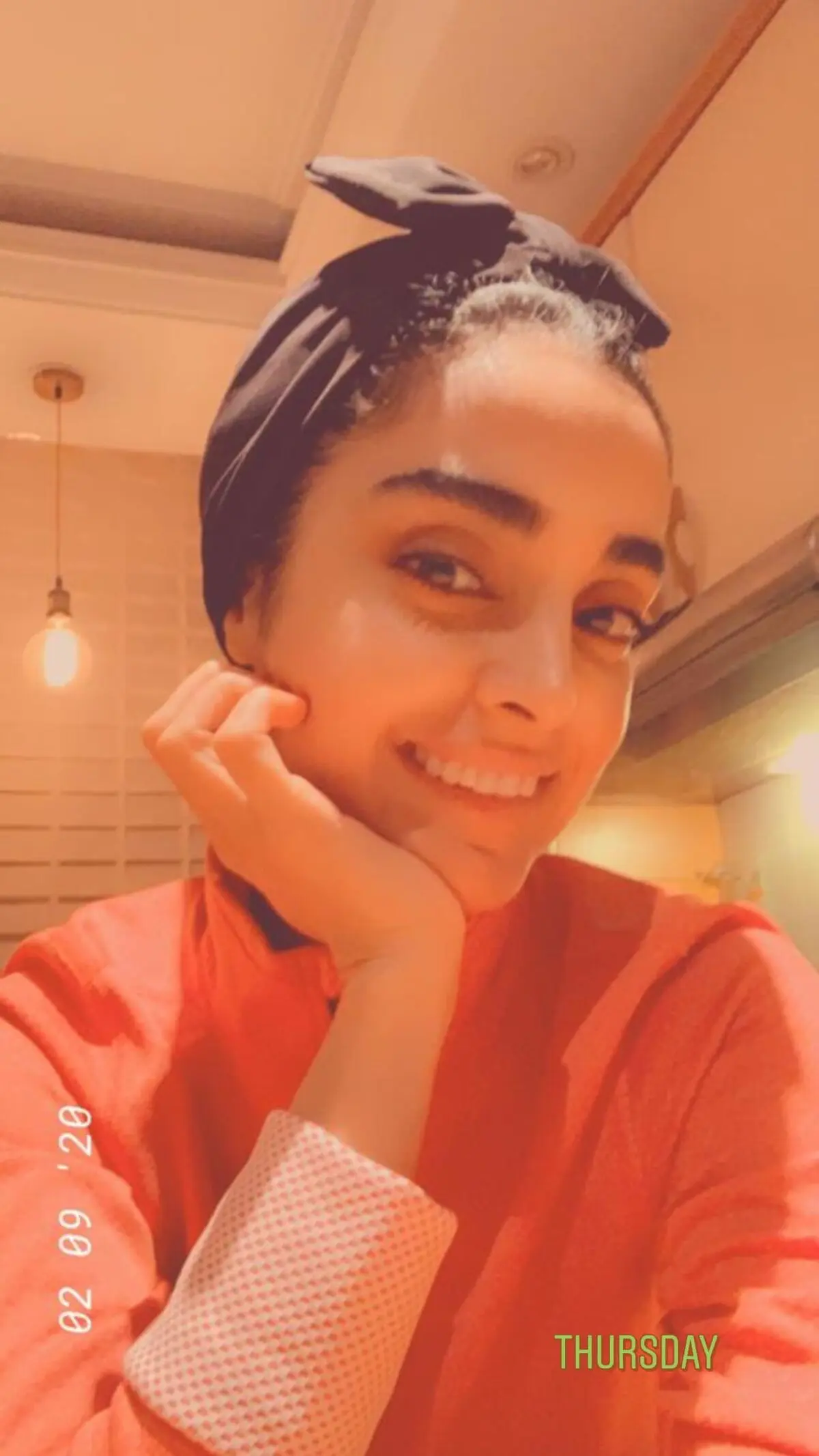 elahehesari_2390081142418058448_595062698