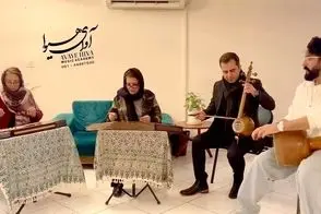 آواز اصیل؛ دوتا خانوم سن بالا که میخوره سی تایی نوه داشته باشن سنتور زدن فوق حرفه ای