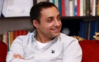 سکانس خندان/ سن امیرحسین رستمی رو هیچکس باورش نمیشه/ روشن پژو شاخ درآورده