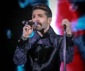 آواز دلی؛ حمید هیراد آهنگ جوانی رو انقدر با حس خوند که میخوای صد بار گوش بدی