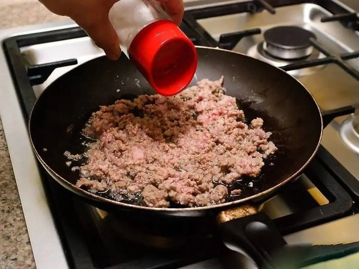 تفت دادن گوشت